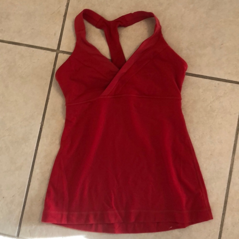 Athletic top lululemmon